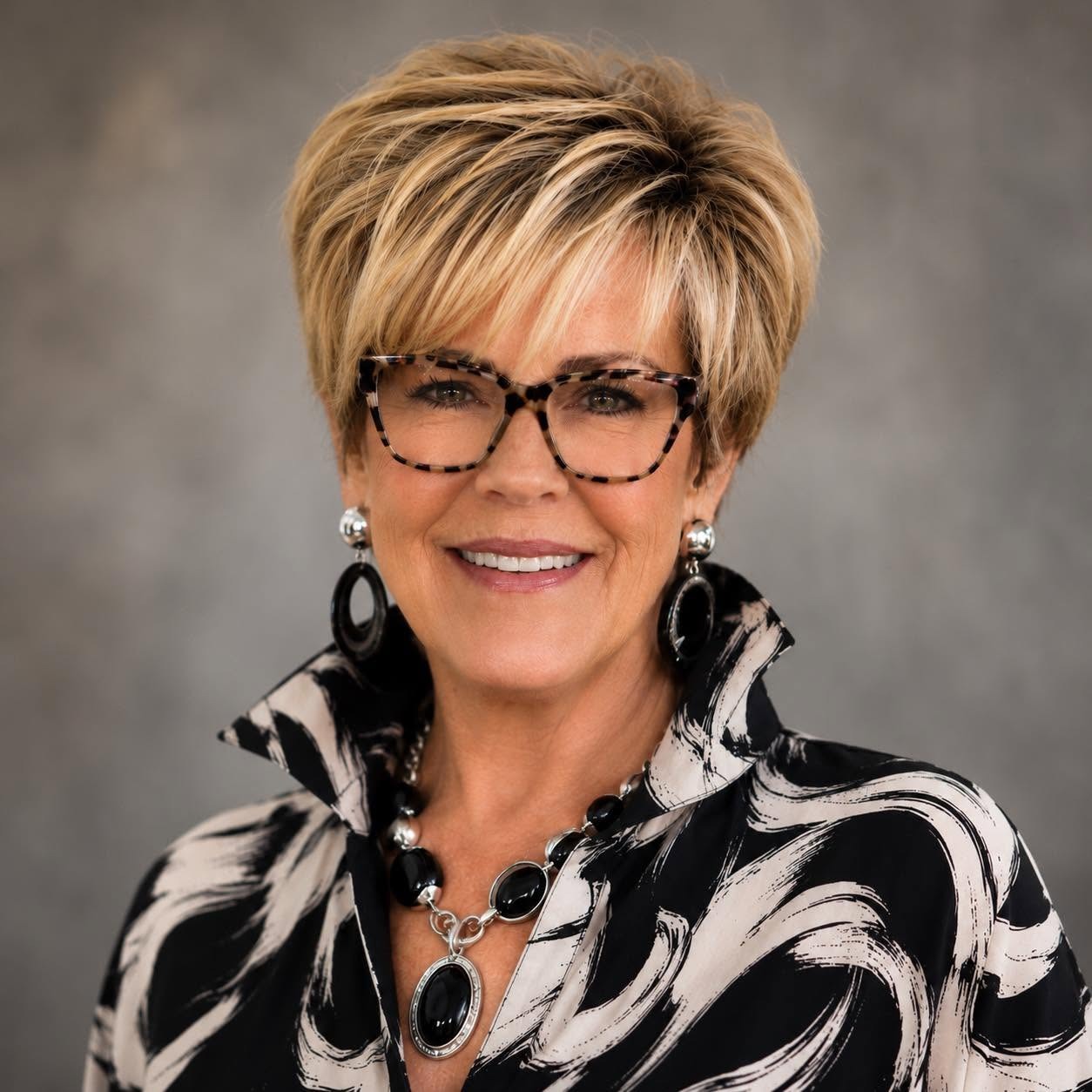 Lisa Knight Windahl, author, prophetic intercessor, and Ekklesia leader